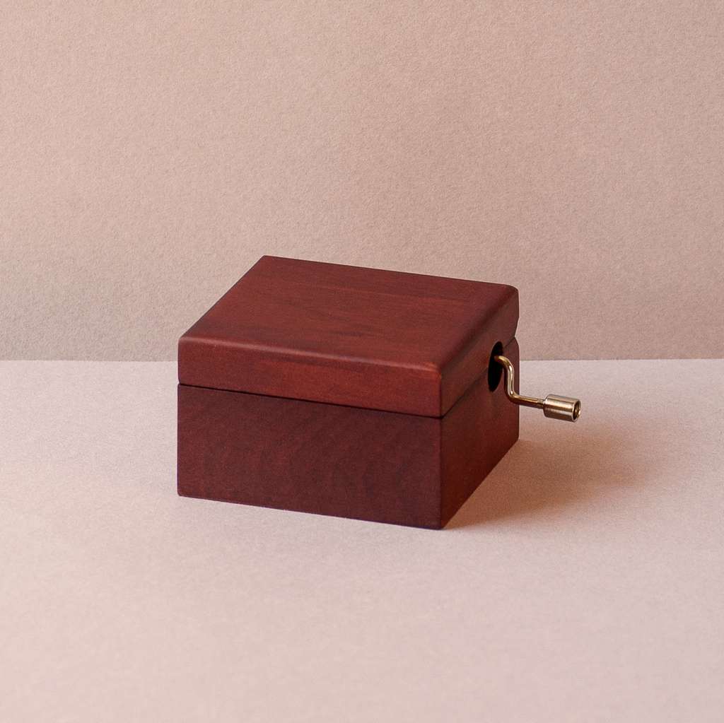Lacquered wood music box