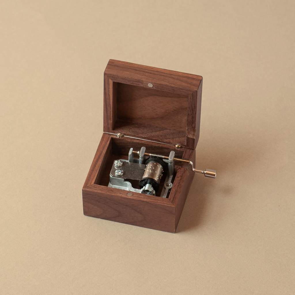Music box Walnut small box - miium